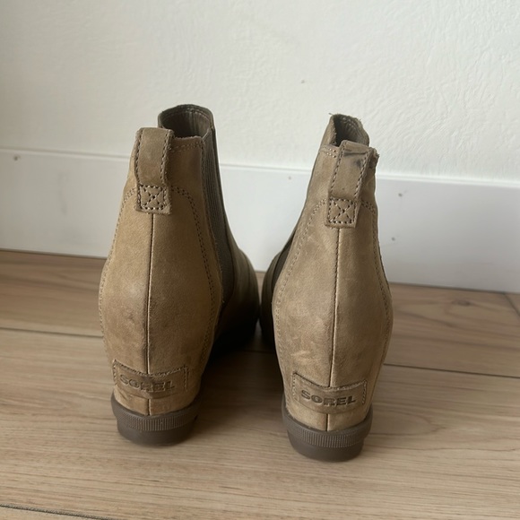 Sorel Joan of Arctic Chelsea Wedge Boots - Picture 3 of 7